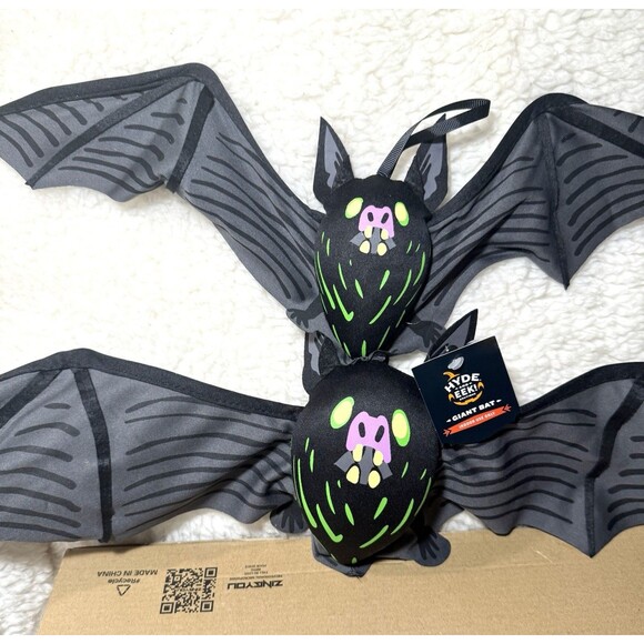 Set of 2 Halloween Decorative Large Bat Prop - Hyde and EEK! NEW - Picture 6 of 7